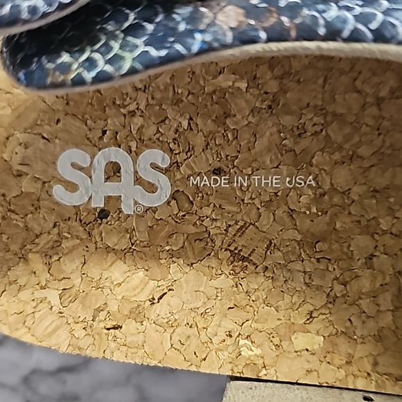 Not worn SAS Relaxed  women Walking Sandal leather Size 12W made in USA - Picture 4 of 10